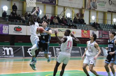 LA PRIMERA MASCULINA VUELVE DESPUÉS DEL PARÓN POR LA COPA